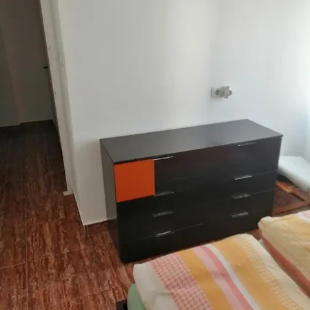Schoene Mit Wifi Und Parkplatz Auf Der Strasse Oliva
